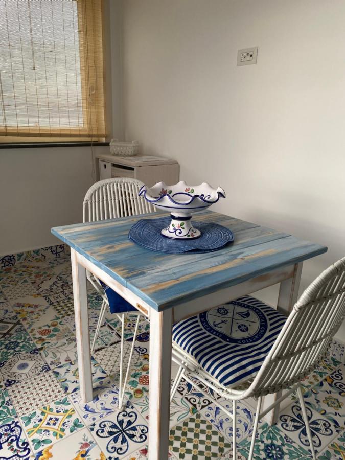 La Baia Di Napoli Apartment Capri Bagian luar foto