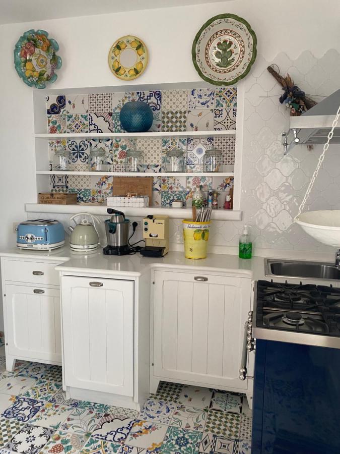 La Baia Di Napoli Apartment Capri Bagian luar foto